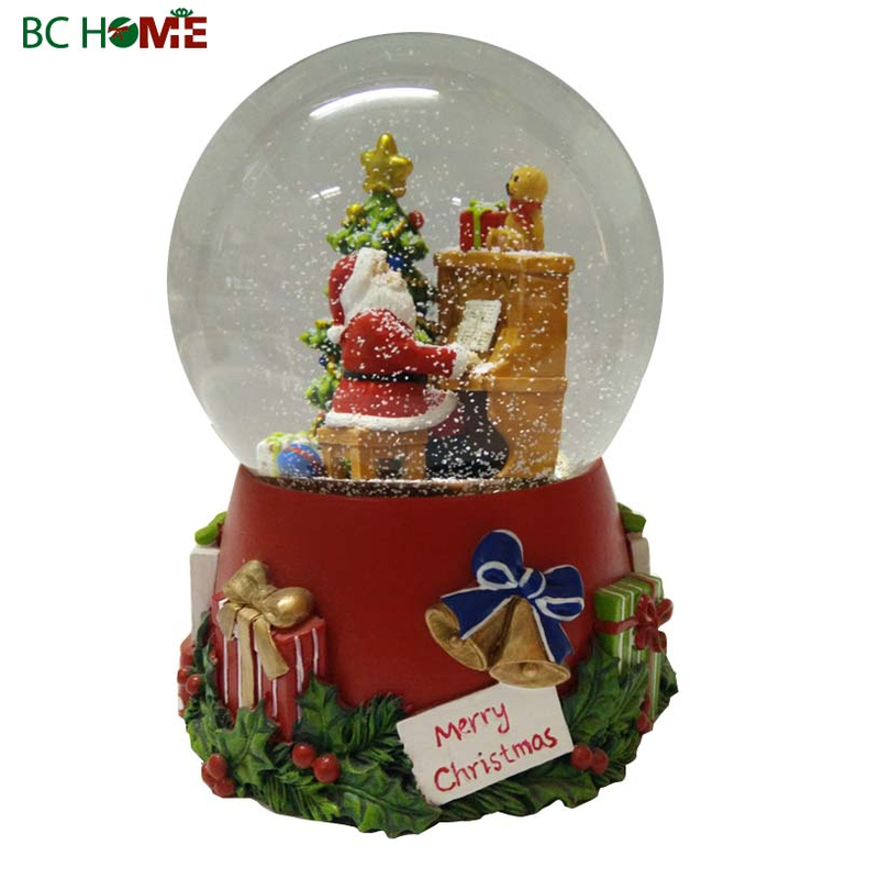 Christmas day snow dome
